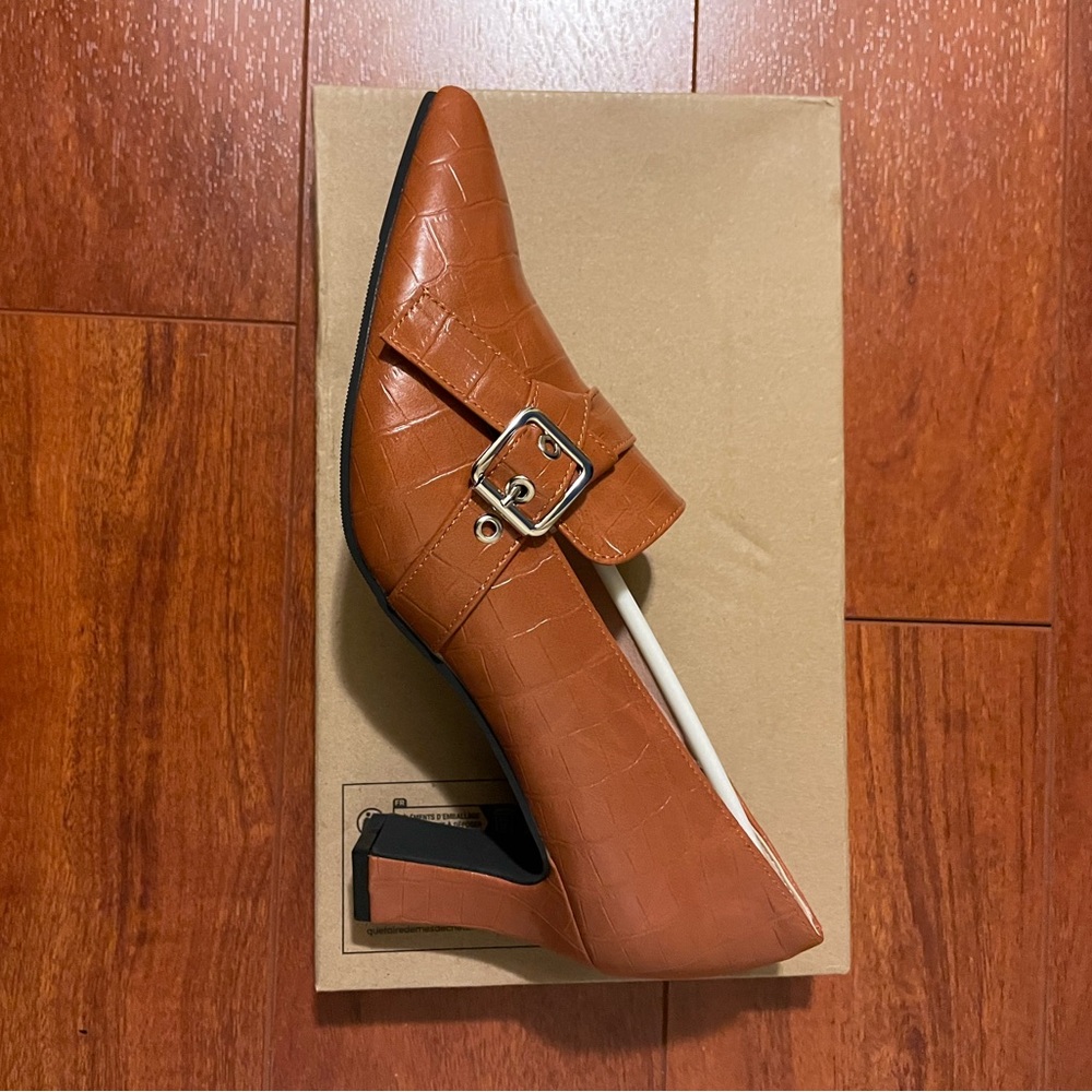 Elegant Tan Buckle Women Shoes